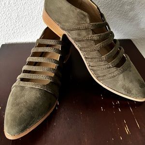Brand new Strappy Olive flats